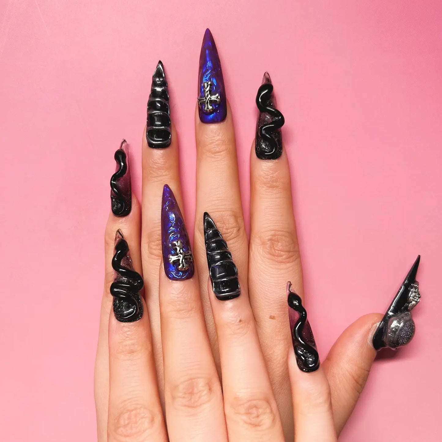 Q034-MAGIC EYES-STILETTO