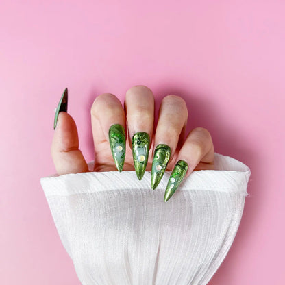 Q181-EMERALD GREEN LEAF -STILETTO