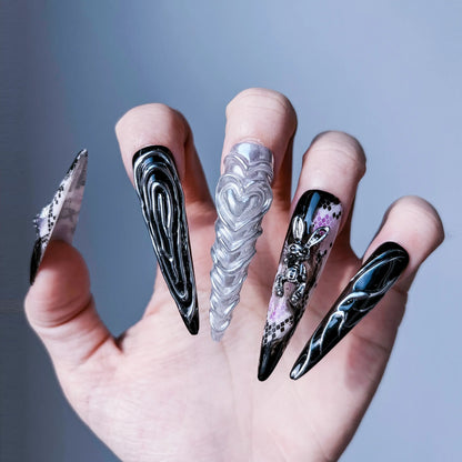 Q037-SCARY BUNNY-STILETTO