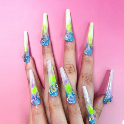 Q142-AURORA OVER THE SEA-STILETTO