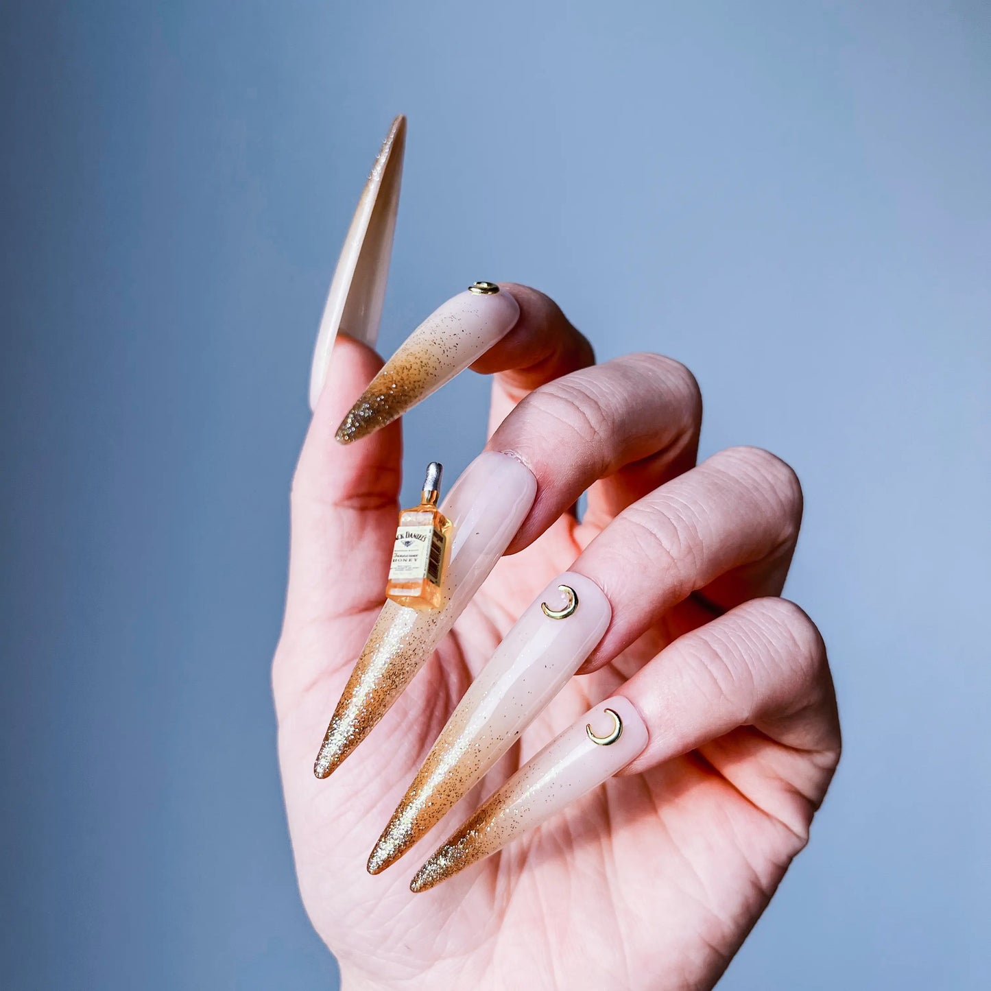 Q052-GOLD NIGHT- STILETTO