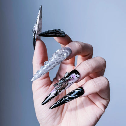 Q037-SCARY BUNNY-STILETTO