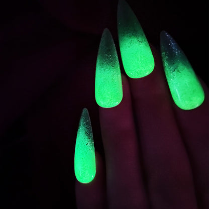 Q043-TENDER SHOOT- STILETTO