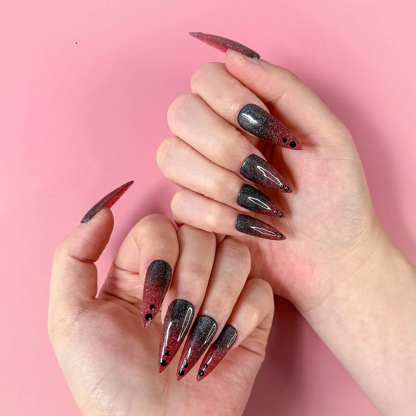 Q073-BLACK STAR-STILETTO