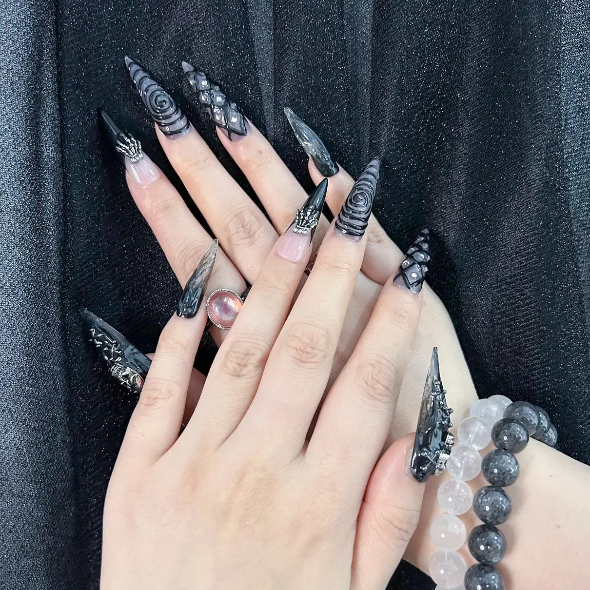 Q049-BLACK WITCH-STILETTO