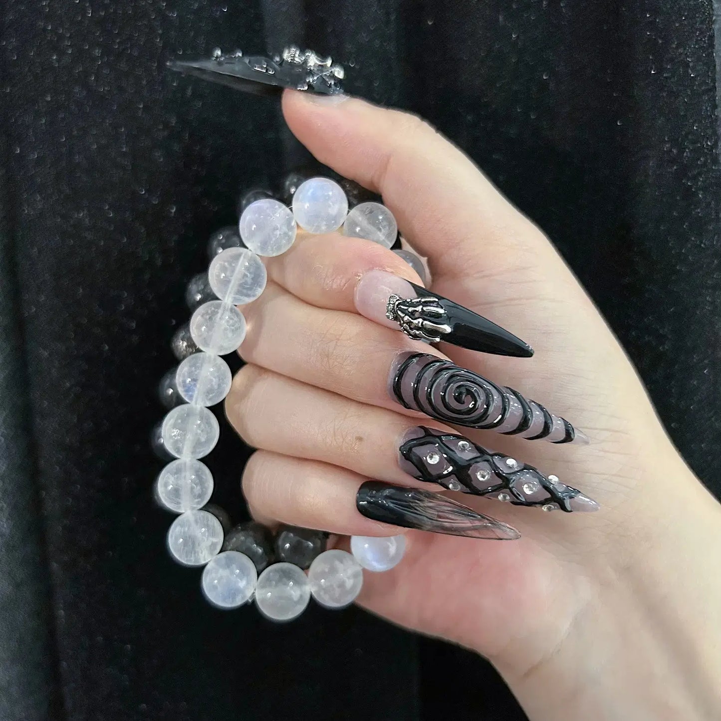 Q049-BLACK WITCH-STILETTO