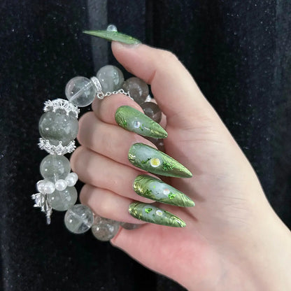 Q181-EMERALD GREEN LEAF -STILETTO