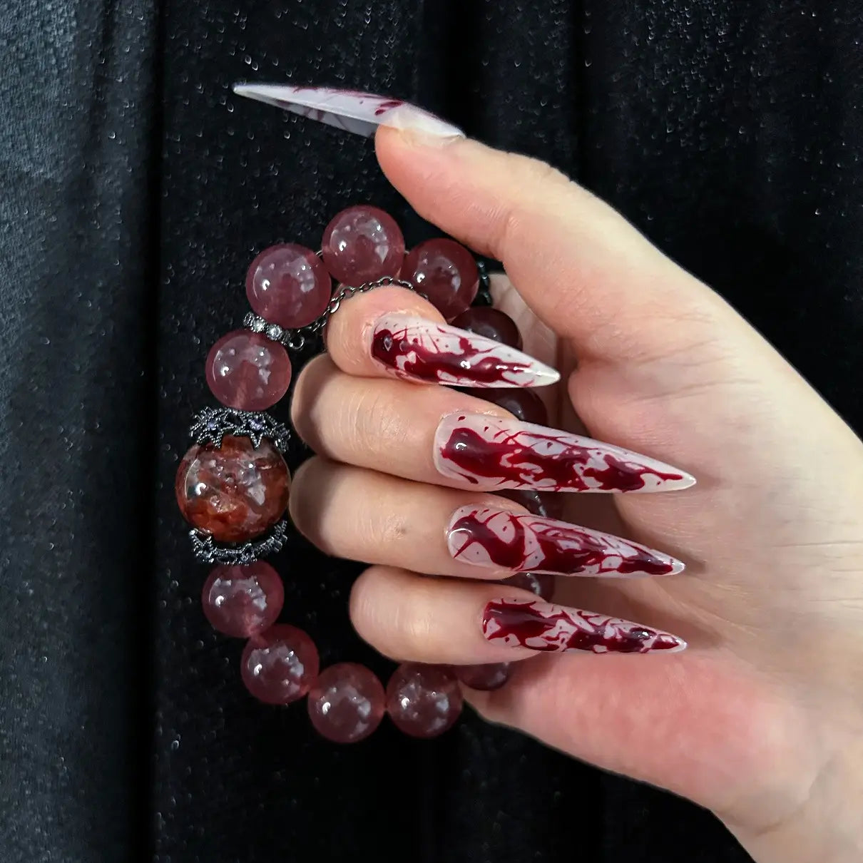 Q031-BLOODY MARY-STILETTO