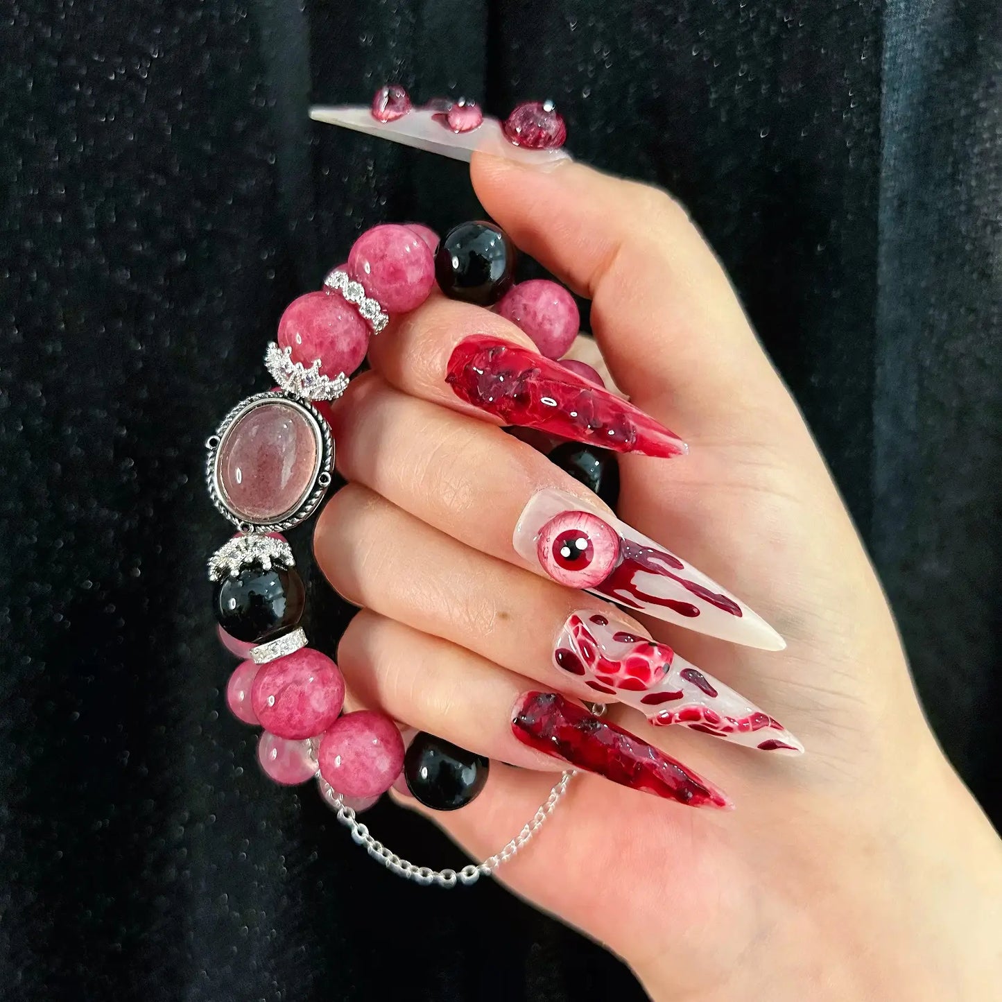 Q013-DEVIL EYES-STILETTO