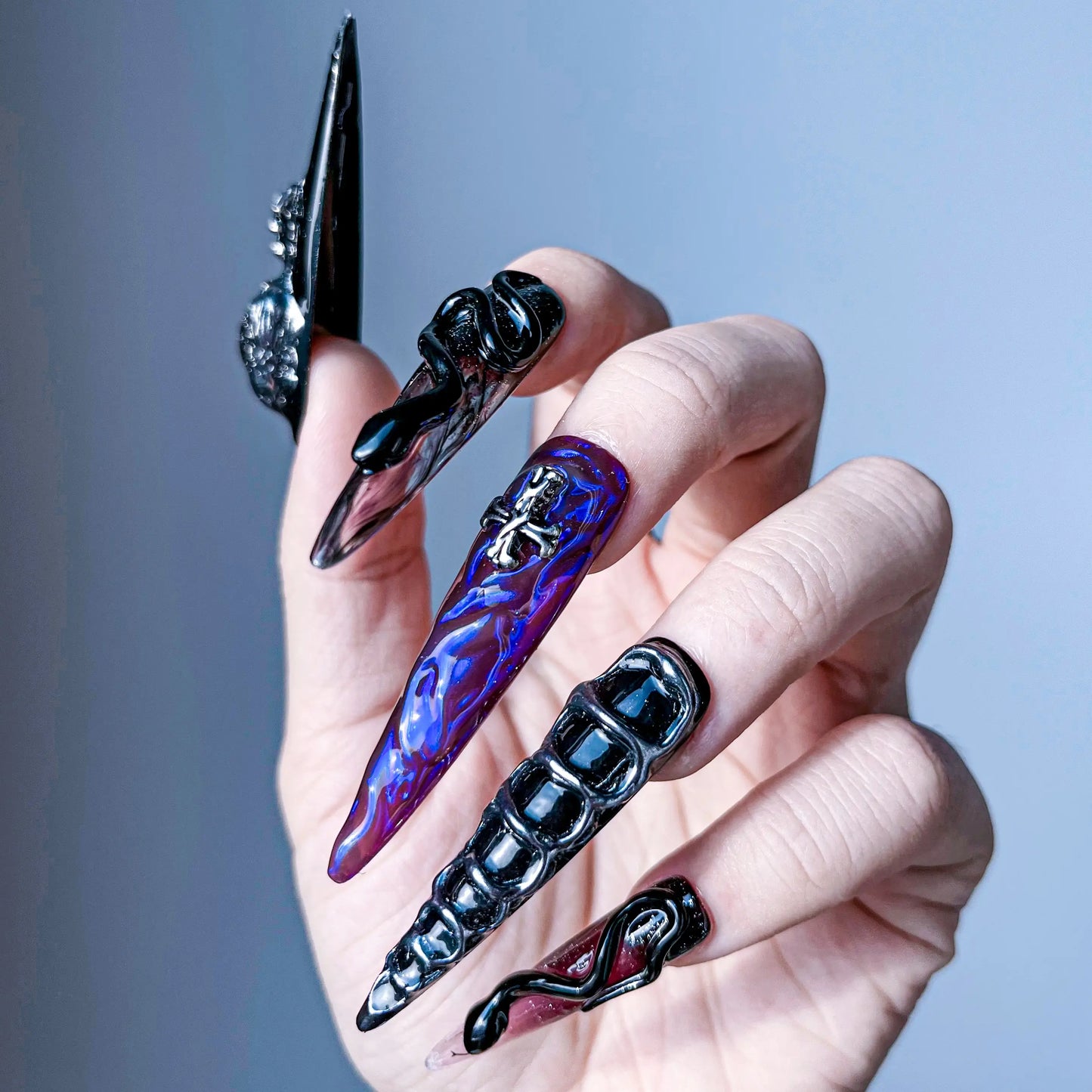 Q034-MAGIC EYES-STILETTO
